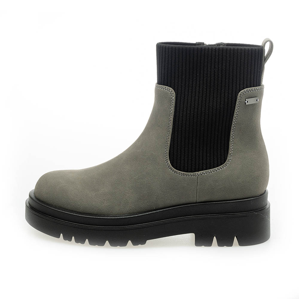 RIB KNIT BOOTS5